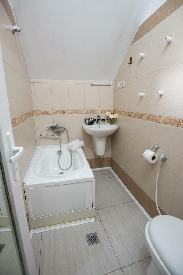 Accent Hotel Τυφλίδα Εξωτερικό φωτογραφία