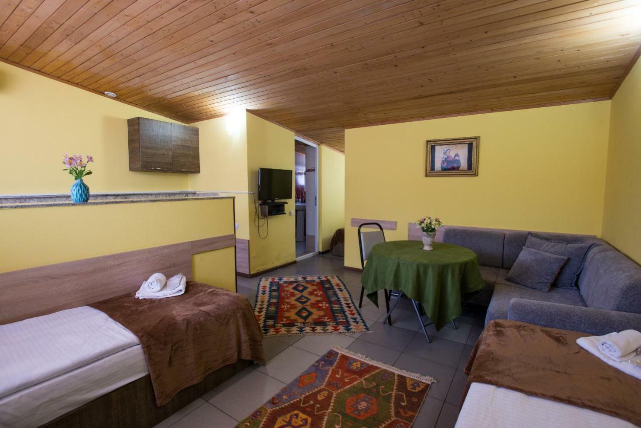 Accent Hotel Τυφλίδα Εξωτερικό φωτογραφία