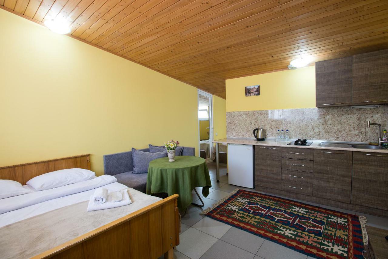 Accent Hotel Τυφλίδα Εξωτερικό φωτογραφία