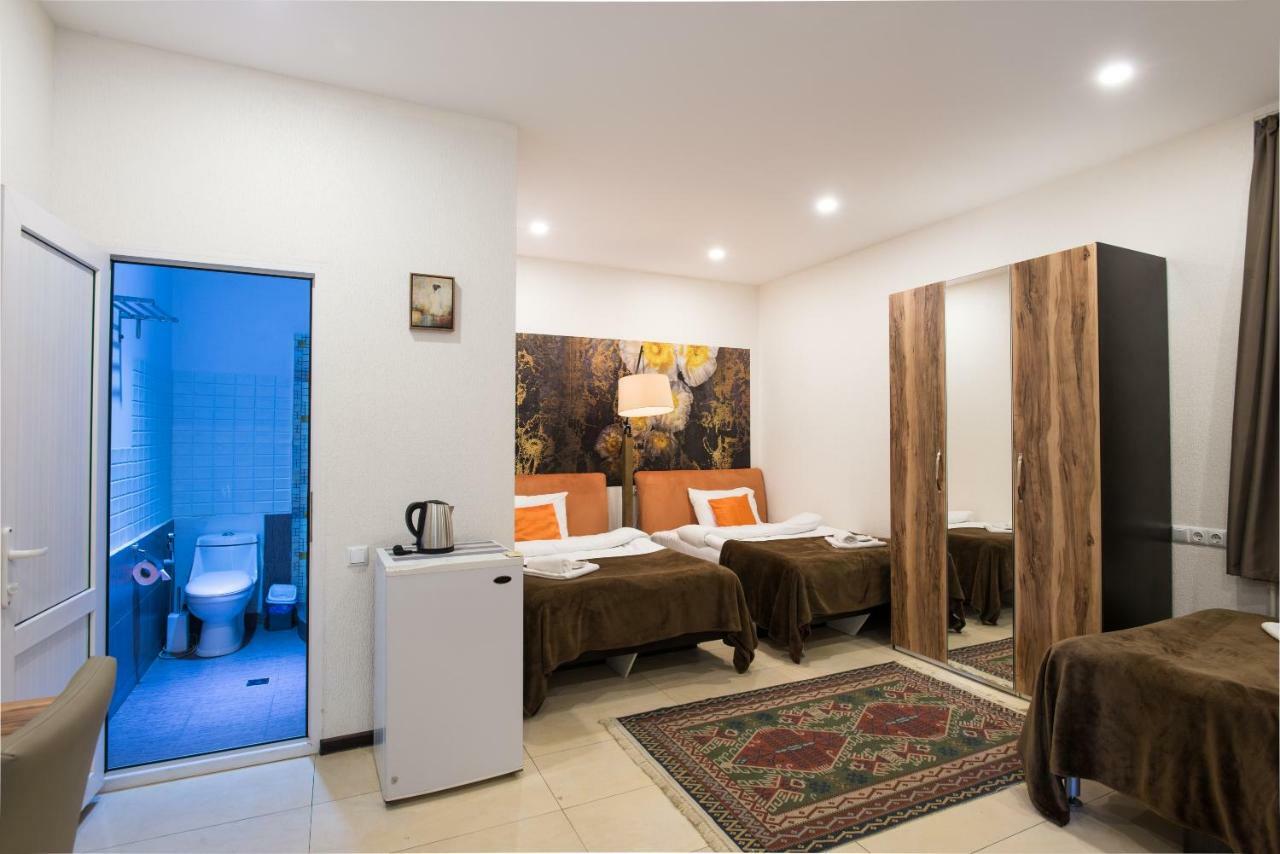 Accent Hotel Τυφλίδα Εξωτερικό φωτογραφία
