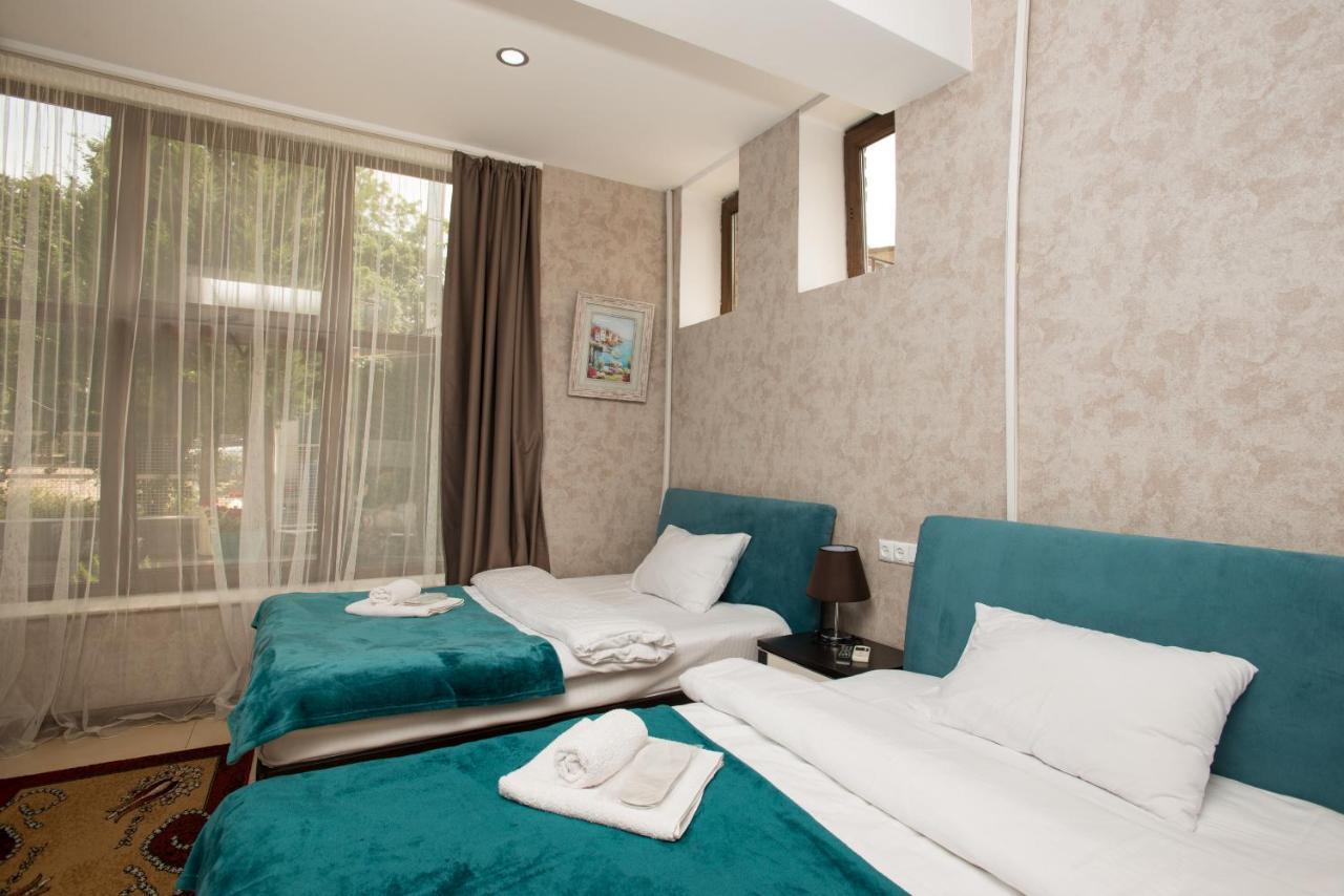 Accent Hotel Τυφλίδα Εξωτερικό φωτογραφία