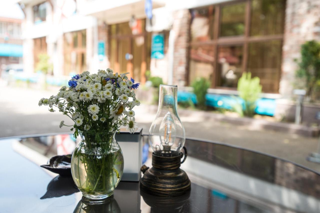 Accent Hotel Τυφλίδα Εξωτερικό φωτογραφία