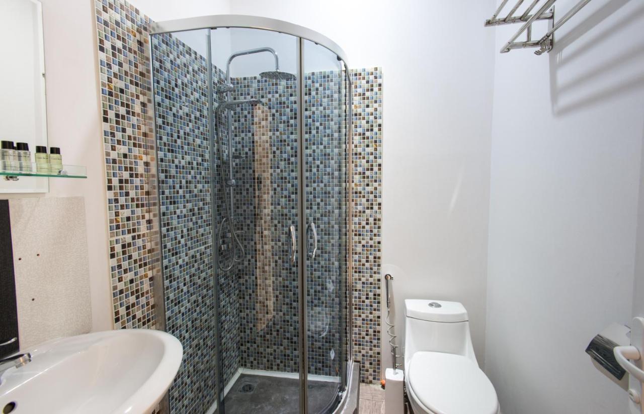 Accent Hotel Τυφλίδα Εξωτερικό φωτογραφία
